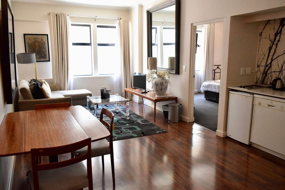 Apartment Suite With Rooftop Pool