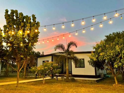 BaanFarang Poolvilla Suphan Buri - last minute hotel in Unknown City