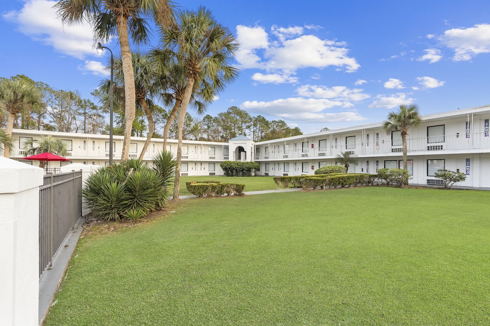 Baymont by Wyndham Jacksonville Airport - photo 30