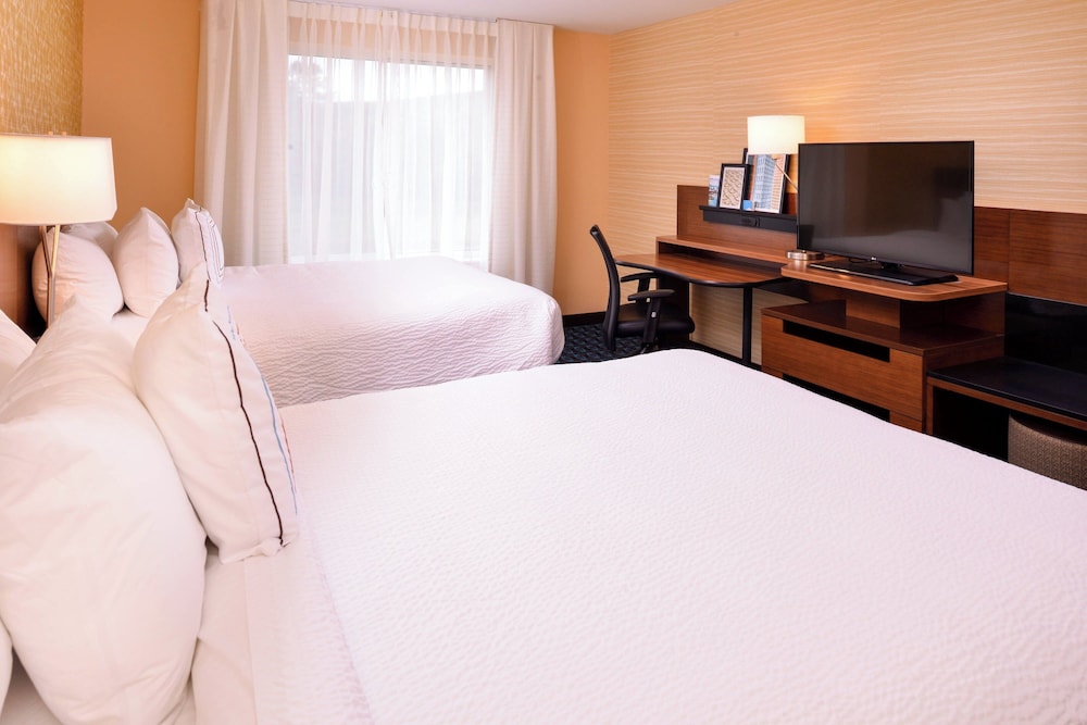 Fairfield by Marriott Inn & Suites Plymouth White Mountains - photo 14