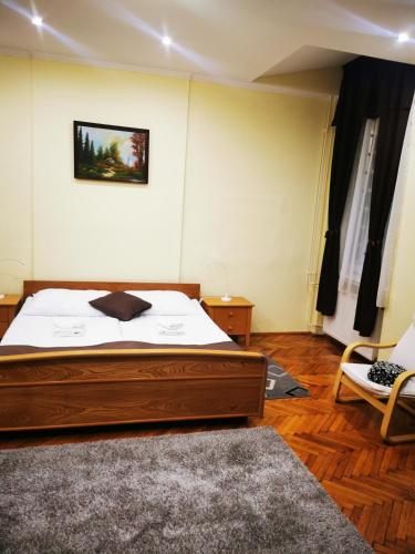 Baross hat 5 — Szolnok — photo 2
