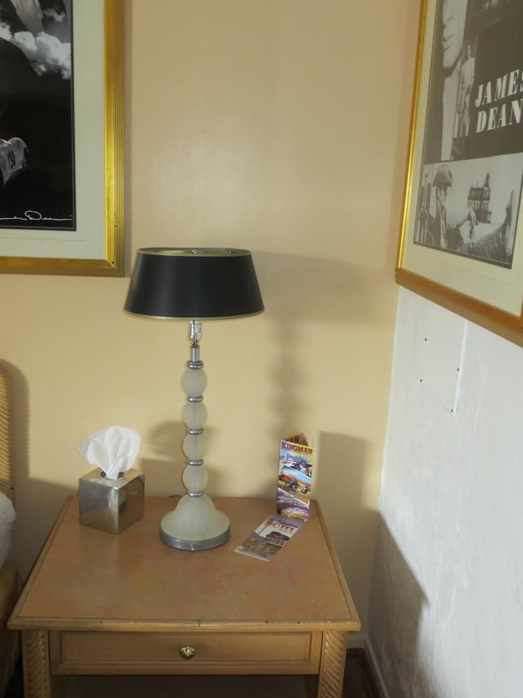 El Trovatore Motel - photo 21