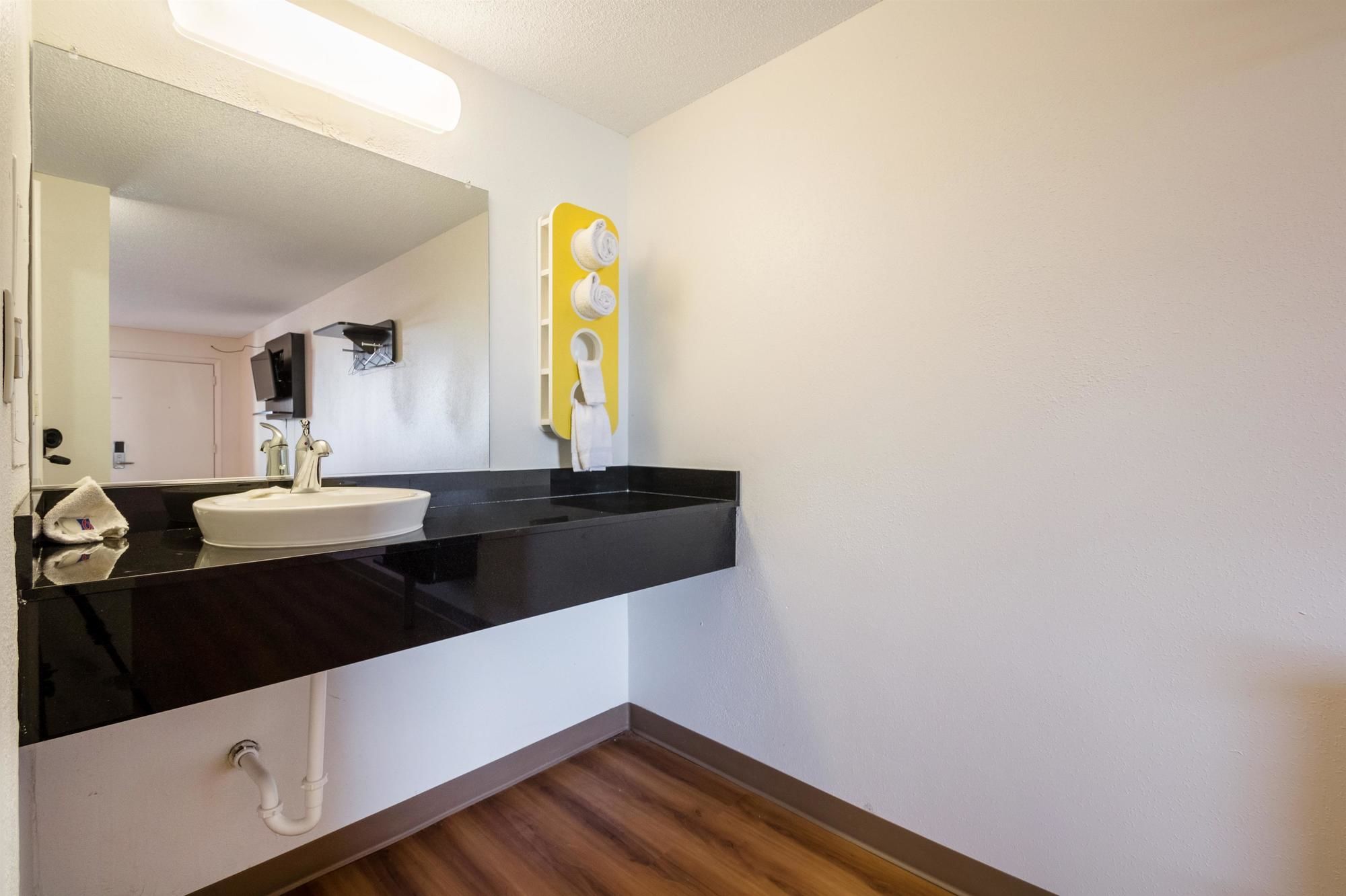 Motel 6 Indianapolis IN South - photo 27