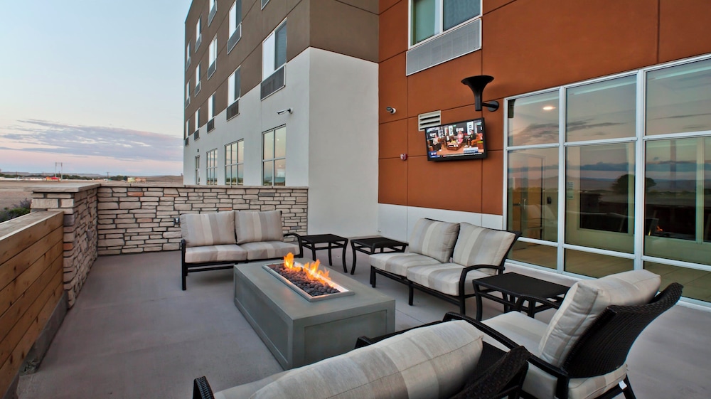 Holiday Inn Express and Suites Green River - photo 44
