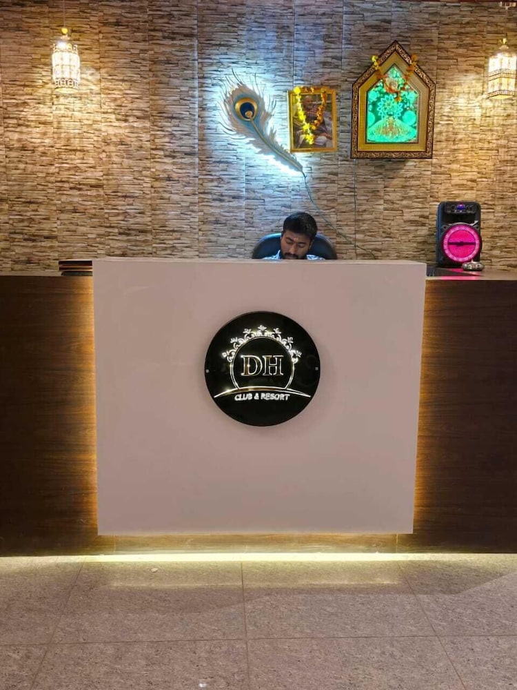 Dream House Club And Resort in Gonda City, India