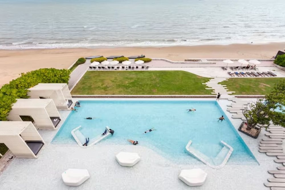 Family Suite Sea view 2Bedroom — 5-Star Luxury Hotel in Pattaya, Thailand