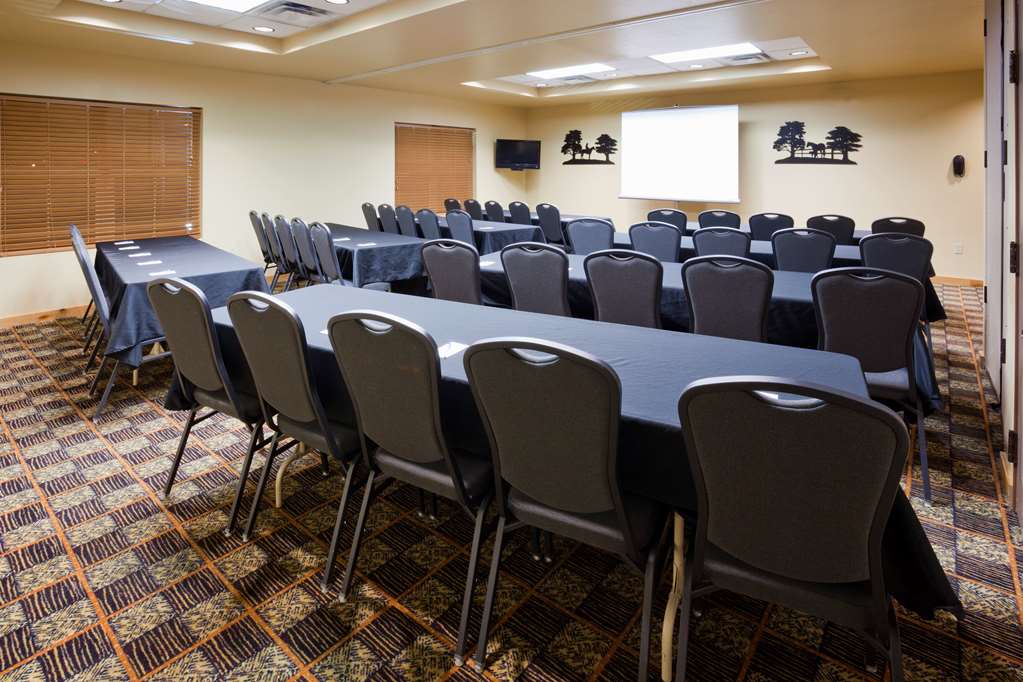 AmericInn by Wyndham Fargo Medical Center - photo 35