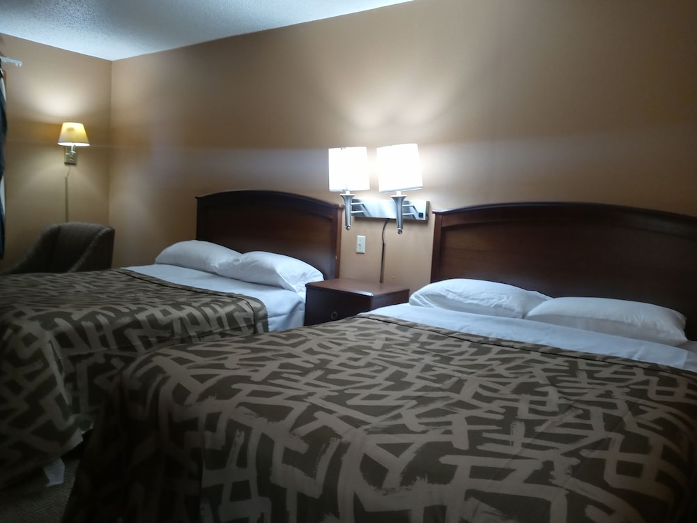 Roseau Motel & Diner — hotel in Roseau