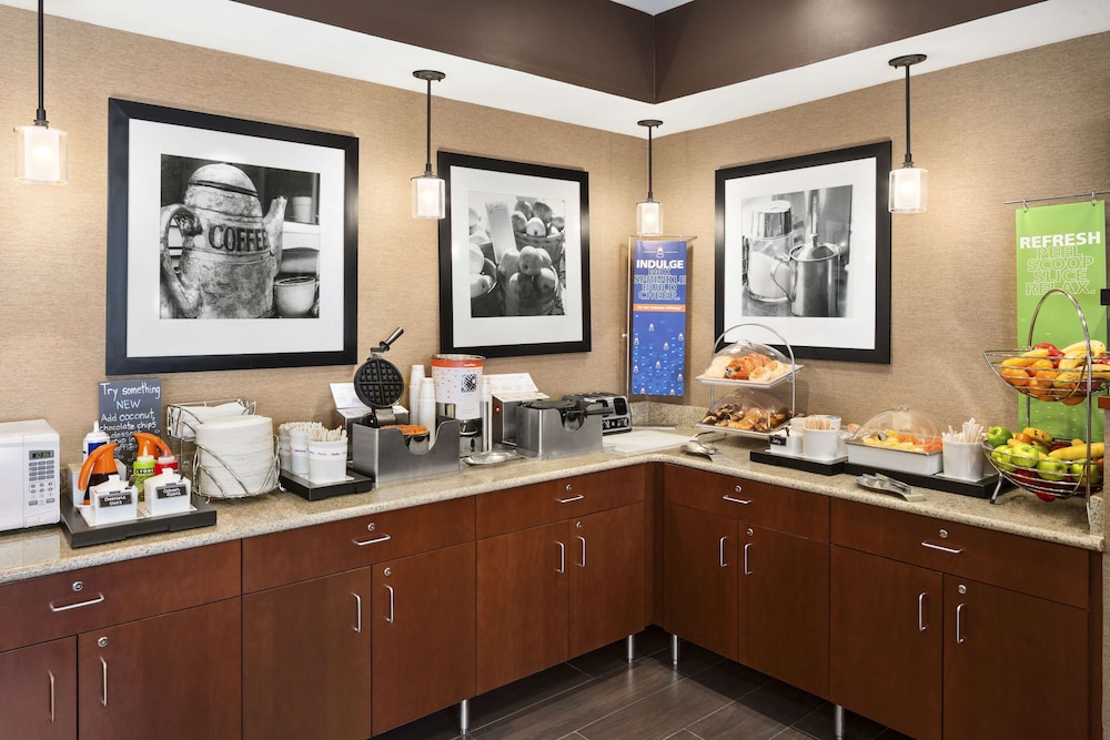 Hampton Inn Findlay - photo 24