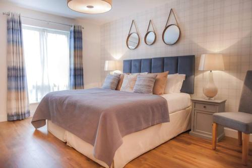 Modern & central two bedroom & two bathroom apartment — 4-Star Luxury Hotel in Bath, United Kingdom