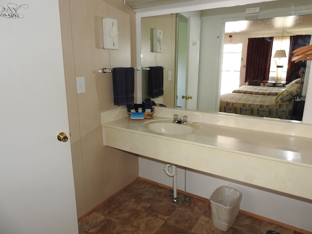The Trails Inn - photo 30