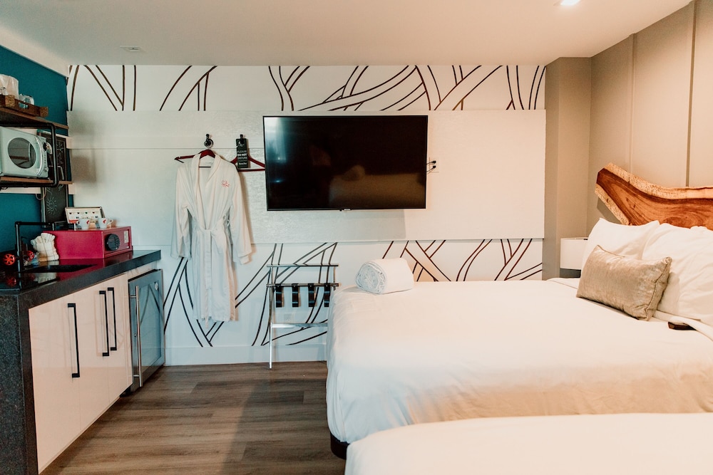 The Saint Hotel - photo 13