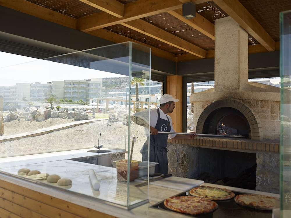 מזון ומשקאות