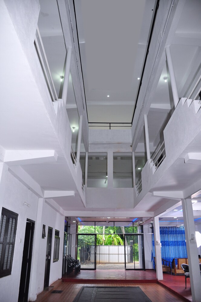 Jagadakshi Holiday Resort - carbon neutral hotel in Anuradhapura