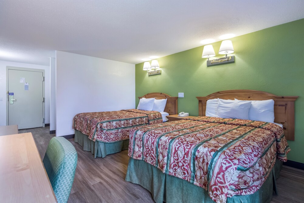 Motel6 Oriskany NY - photo 28