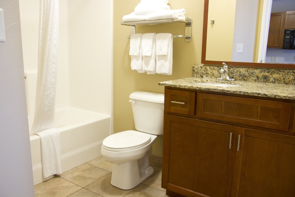 Candlewood Suites Champaign Urbana University Area by IHG - photo 30
