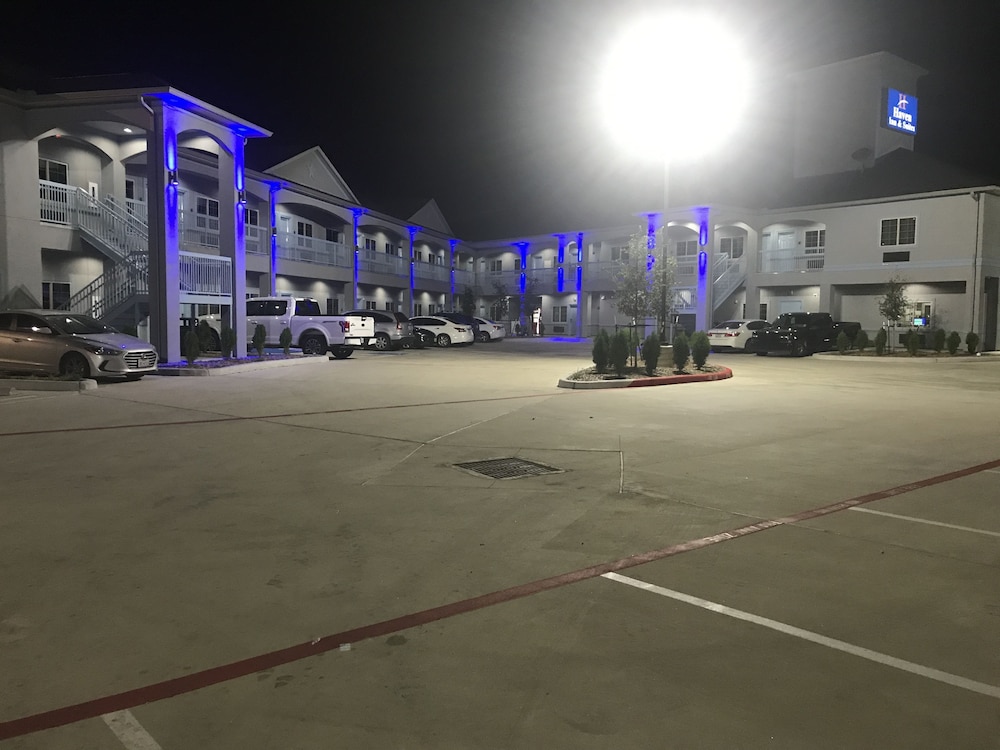Haven Inn & Suites Willowbrook - photo 35