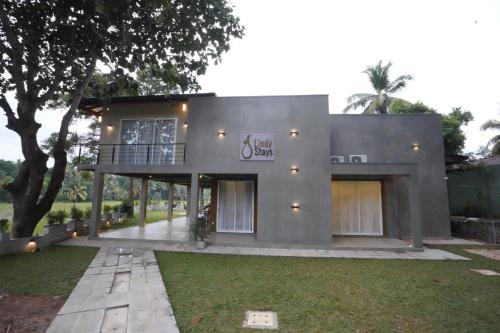 Lindy Stays Talpe in Unawatuna, Sri Lanka