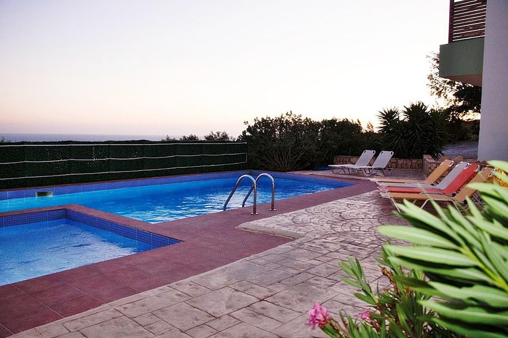 Paterakis Studio’s Triopetra in Agios Vasileios, Greece