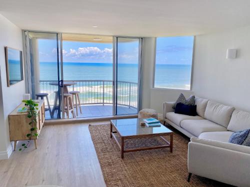 Monterey Lodge Unit 18 27 Warne Terrace Kings Beach Caloundra — 4-Star Luxury Hotel in Caloundra, Australia