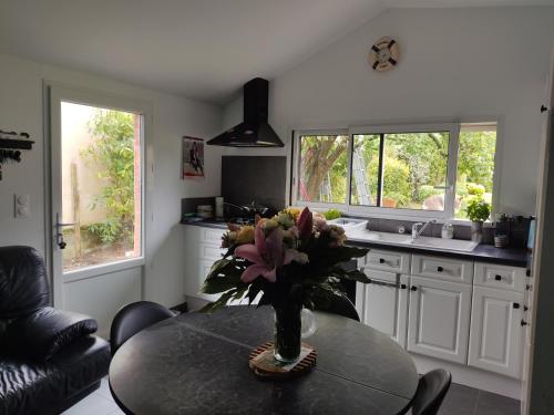Maisonnette Cosy Bien Situee — Dol De Bretagne