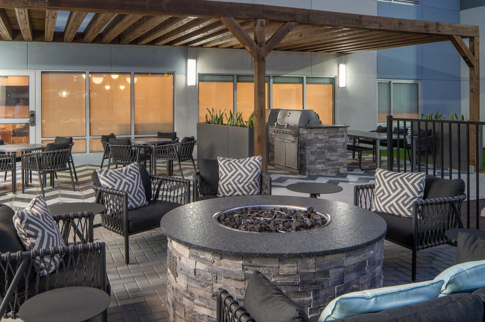 TownePlace Suites by Marriott Pensacola West I 10 - photo 3