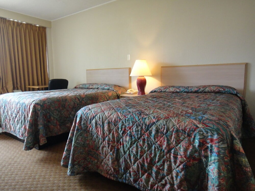 Red River Inn Alexandria - photo 9
