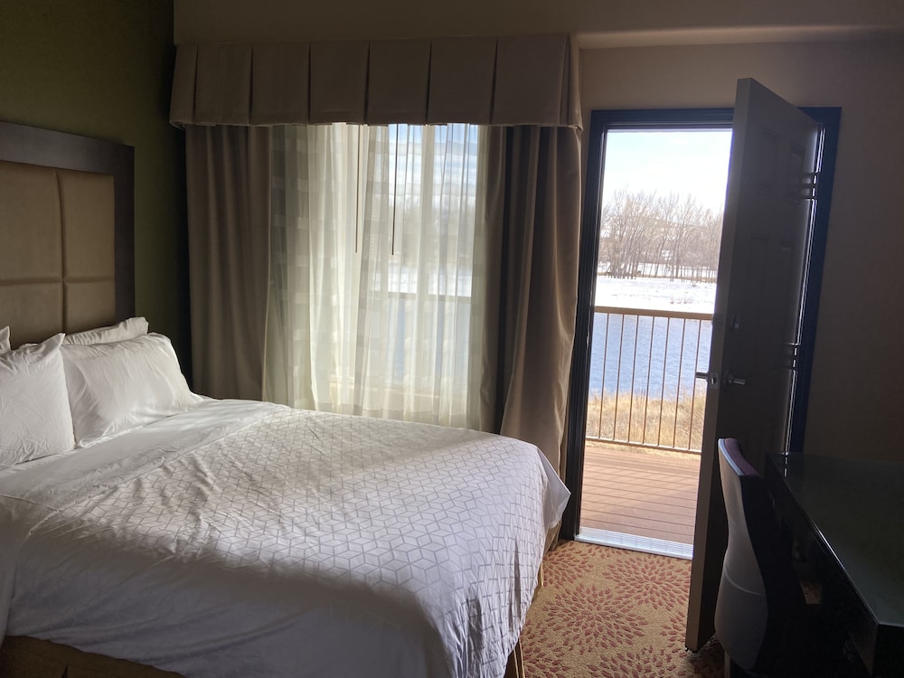 Holiday Inn Express & Suites Silt Rifle by IHG - photo 67