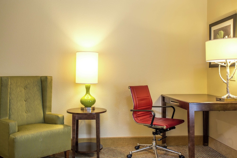 Hampton Inn & Suites Williamsport Faxon Exit - photo 5