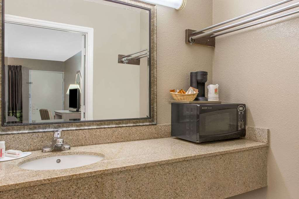 Super 8 by Wyndham Antioch Nashville South East - photo 6