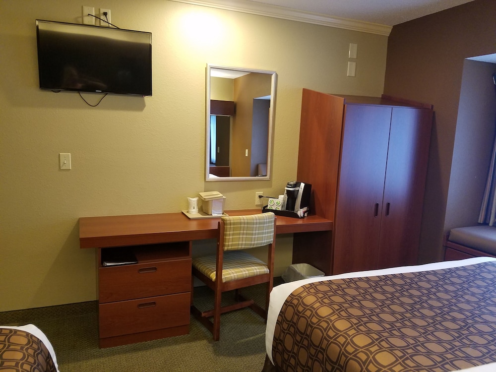Microtel Inn & Suites by Wyndham Dover - photo 14