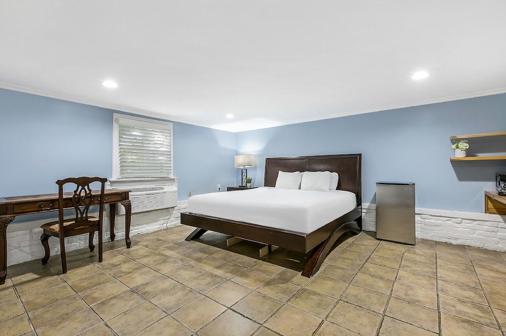 Canal Express Rooms - photo 31