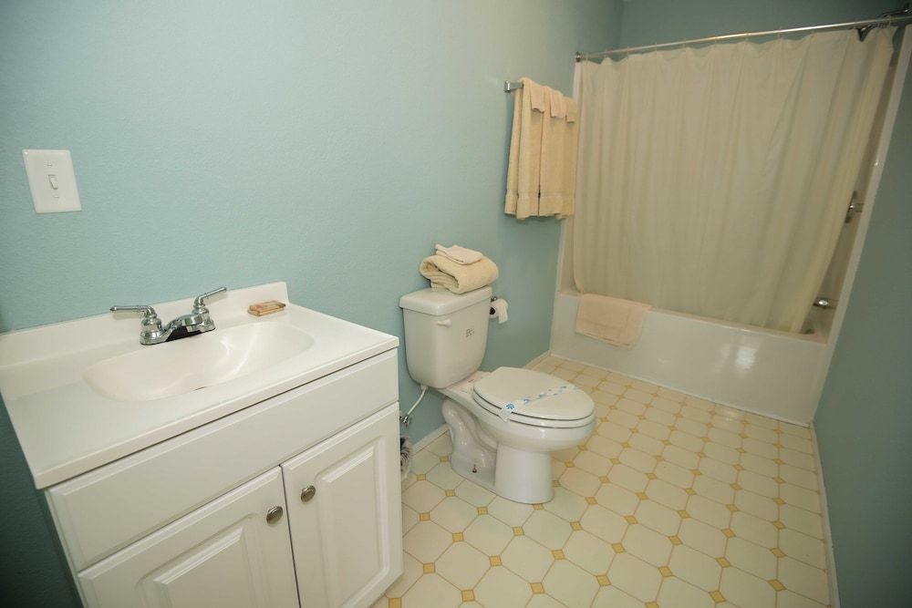 Avon Motel - photo 11