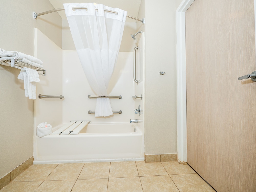 Microtel Inn & Suites by Wyndham Palm Coast I 95 - photo 5