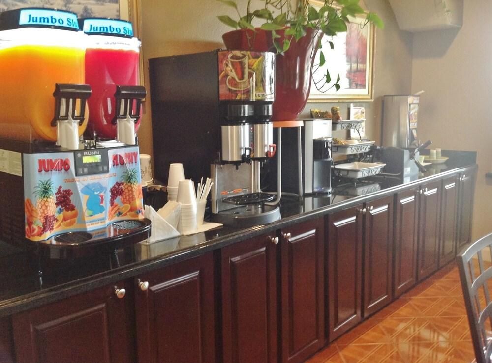 Americas Best Value Inn And Suites Houston Tomball Parkway - photo 19