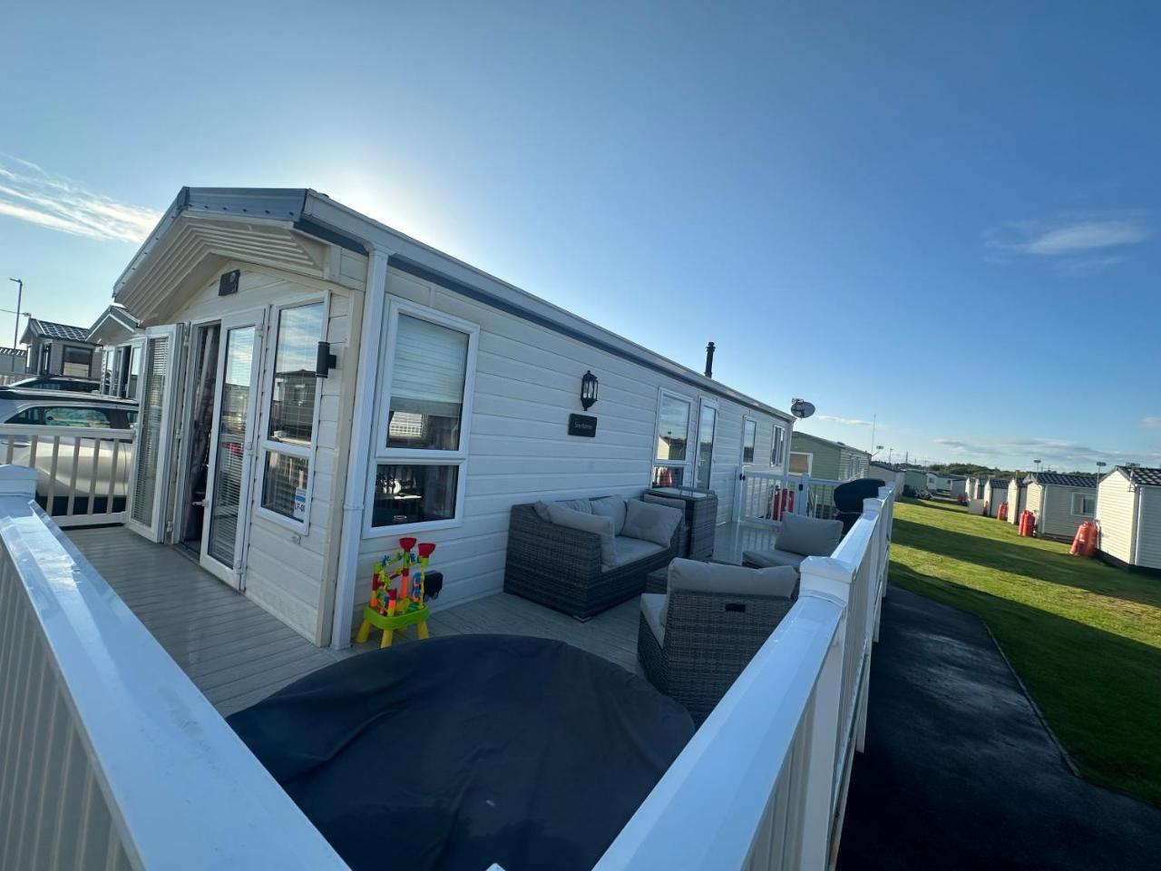 Seaside breaks morcambe - carbon neutral hotel in Heysham