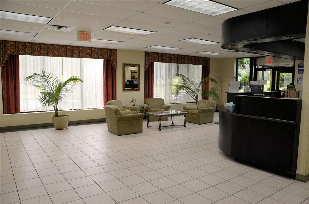 Days Inn by Wyndham Luray Shenandoah - photo 6