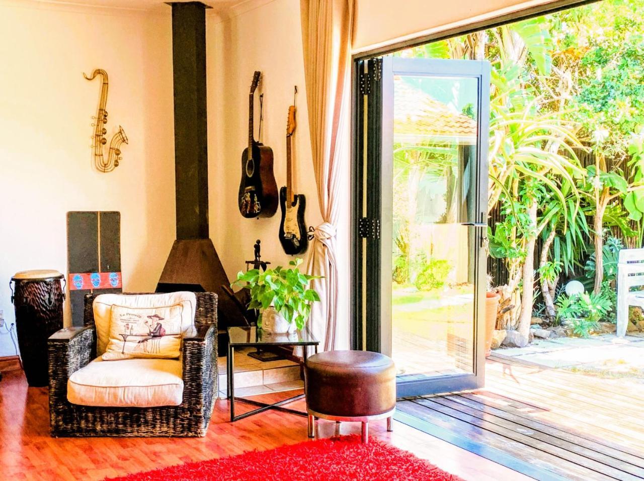 Spacious home in Cape Towns Blouberg area — 4-Star Luxury Hotel in Cape Town, South Africa