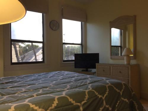 The Palm Beach Hotel Condominium - photo 15