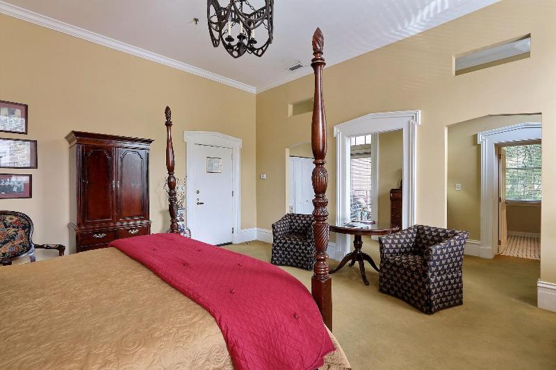 The Presidents Quarters Inn - photo 186