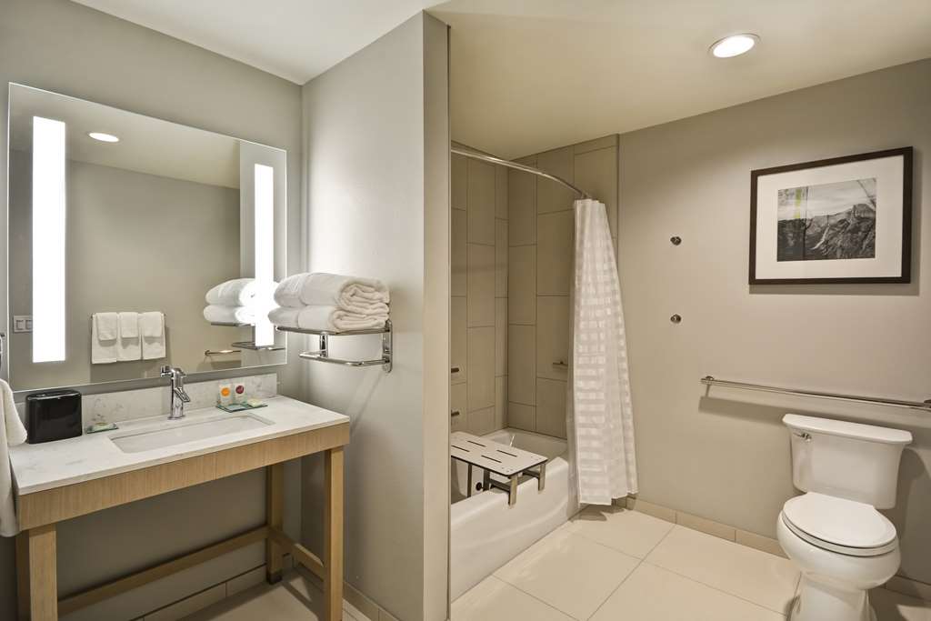 Hyatt Place Fresno - photo 19