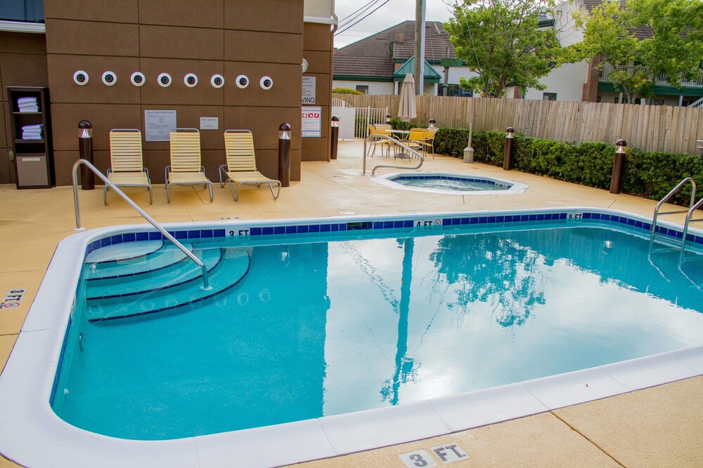 Fairfield Inn & Suites Fort Walton Beach Eglin AFB - photo 14