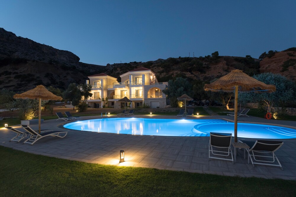 Libyan Mare — 4-Star Luxury Hotel in Palaiochora, Greece
