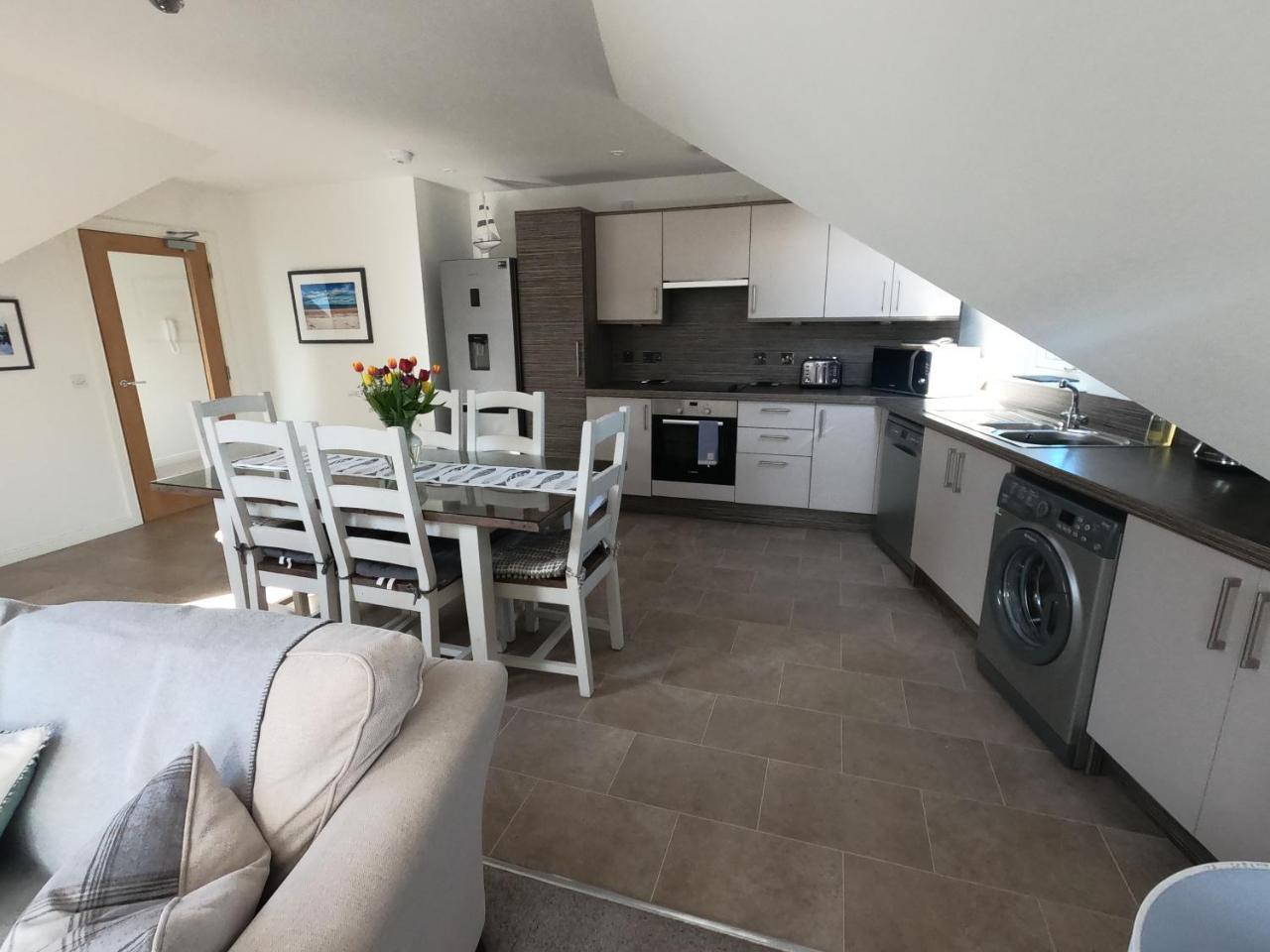 Riverbank Apartments — 4-Star Luxury Hotel in Nairn, United Kingdom