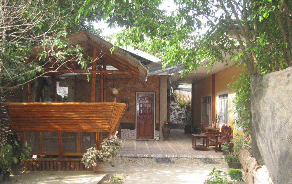 Kambakambak Dosshaus in Puerto Princesa, Philippines
