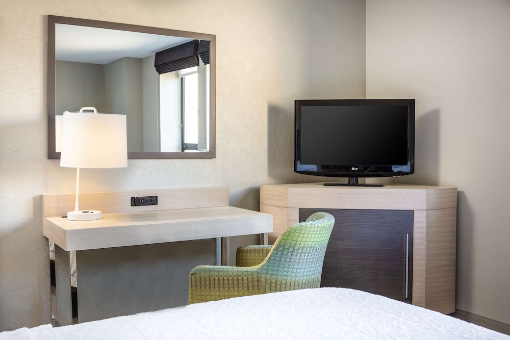 Hampton Inn Freeport - photo 9