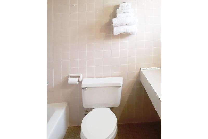 Hotel Kings at Clovis by OYO Rooms - photo 45
