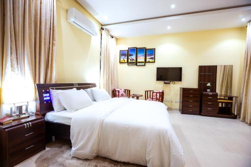 Rushmore Executive Room — 5-Star Luxury Hotel in Lagos, Nigeria