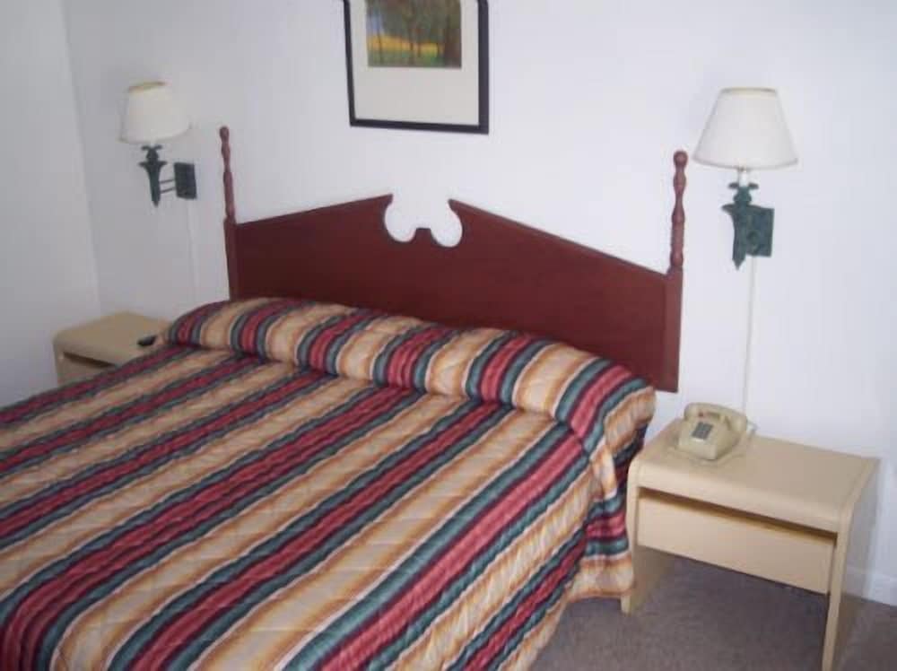 Shore Hills Motel - photo 10