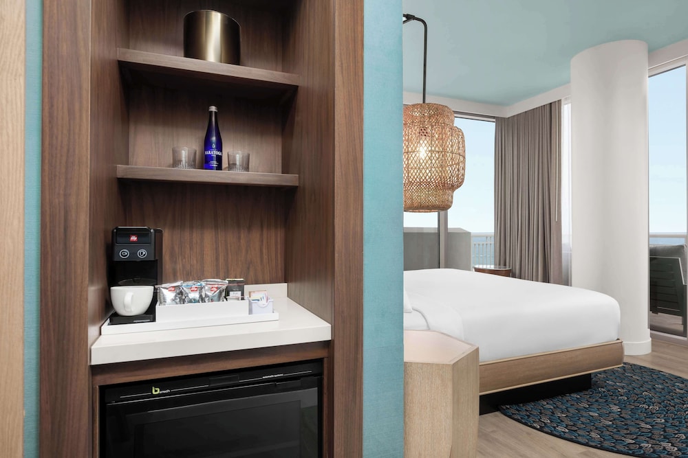 The Hiatus Clearwater Beach Curio Collection By Hilton - photo 17